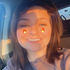 Meet your Posher, Makayla